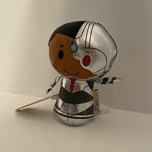 NWT Cyborg Itty Bitty’s by Hallmark